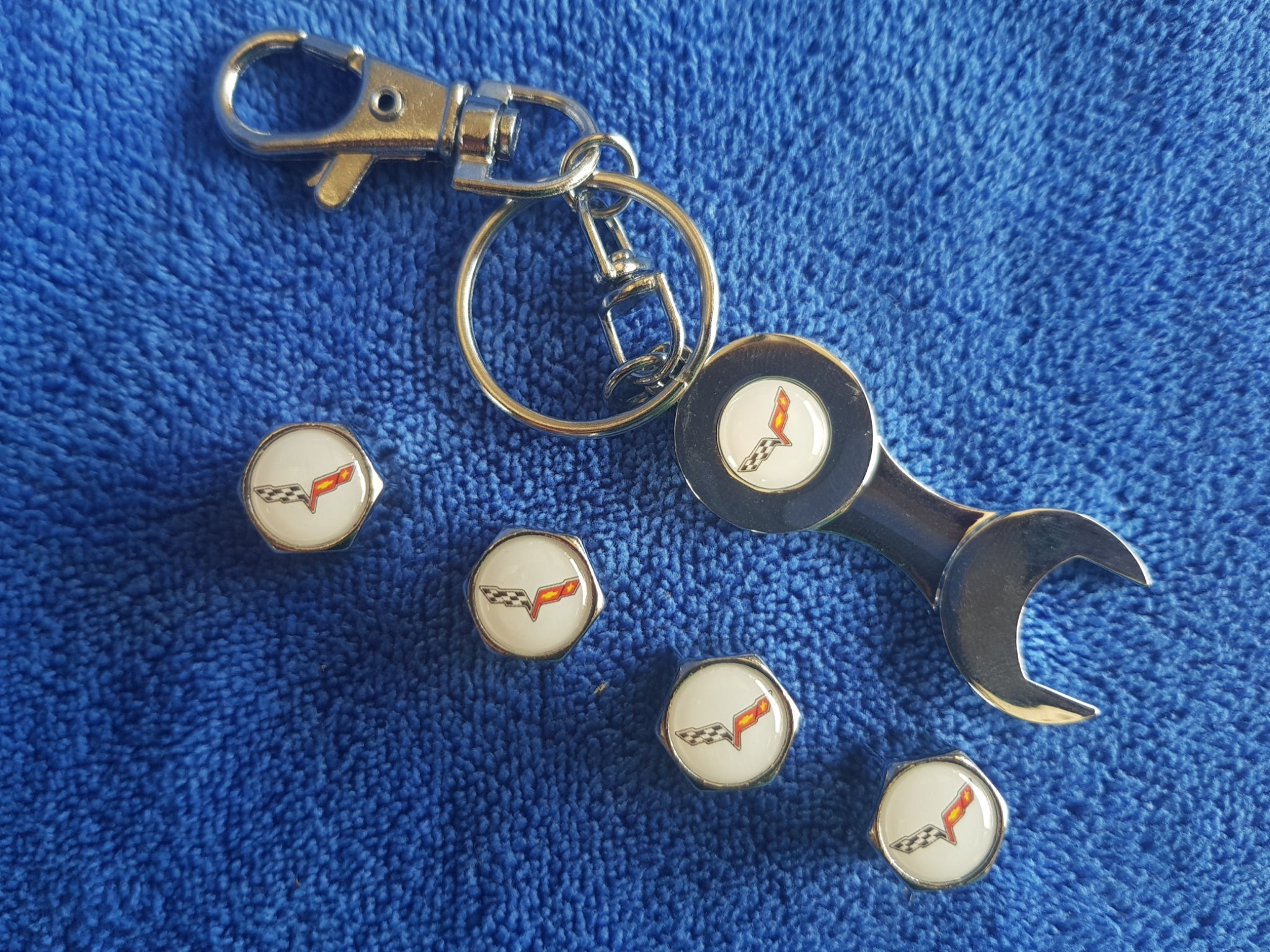 4Pcs/Set Car Logo Tire Valve Stem Caps With Wrench Keyring For Corvette