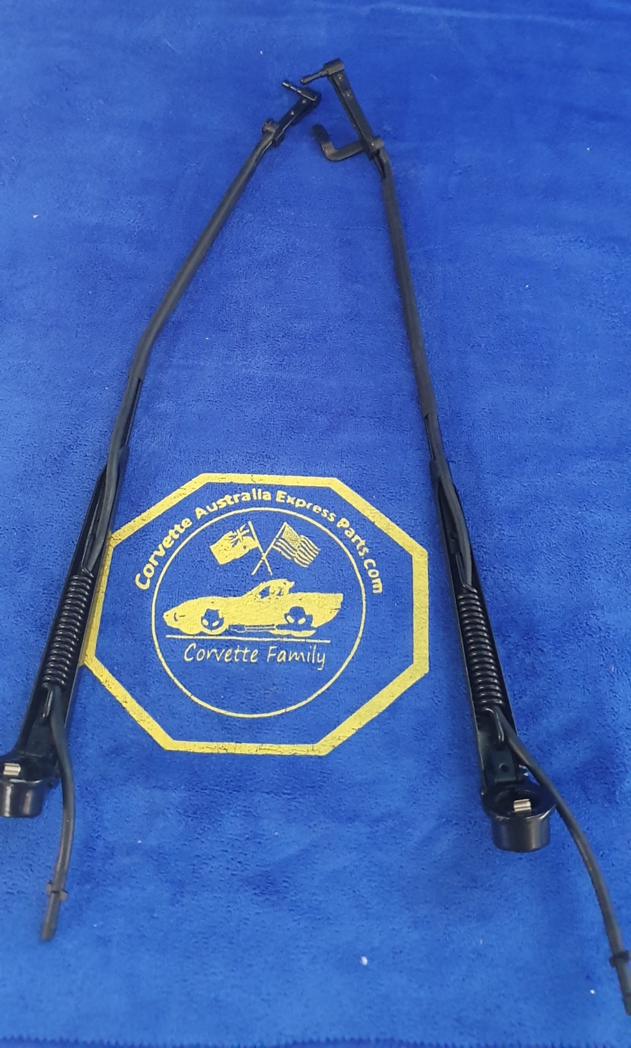 Arm Set Windshield Wiper Reproduction Pair-69-82