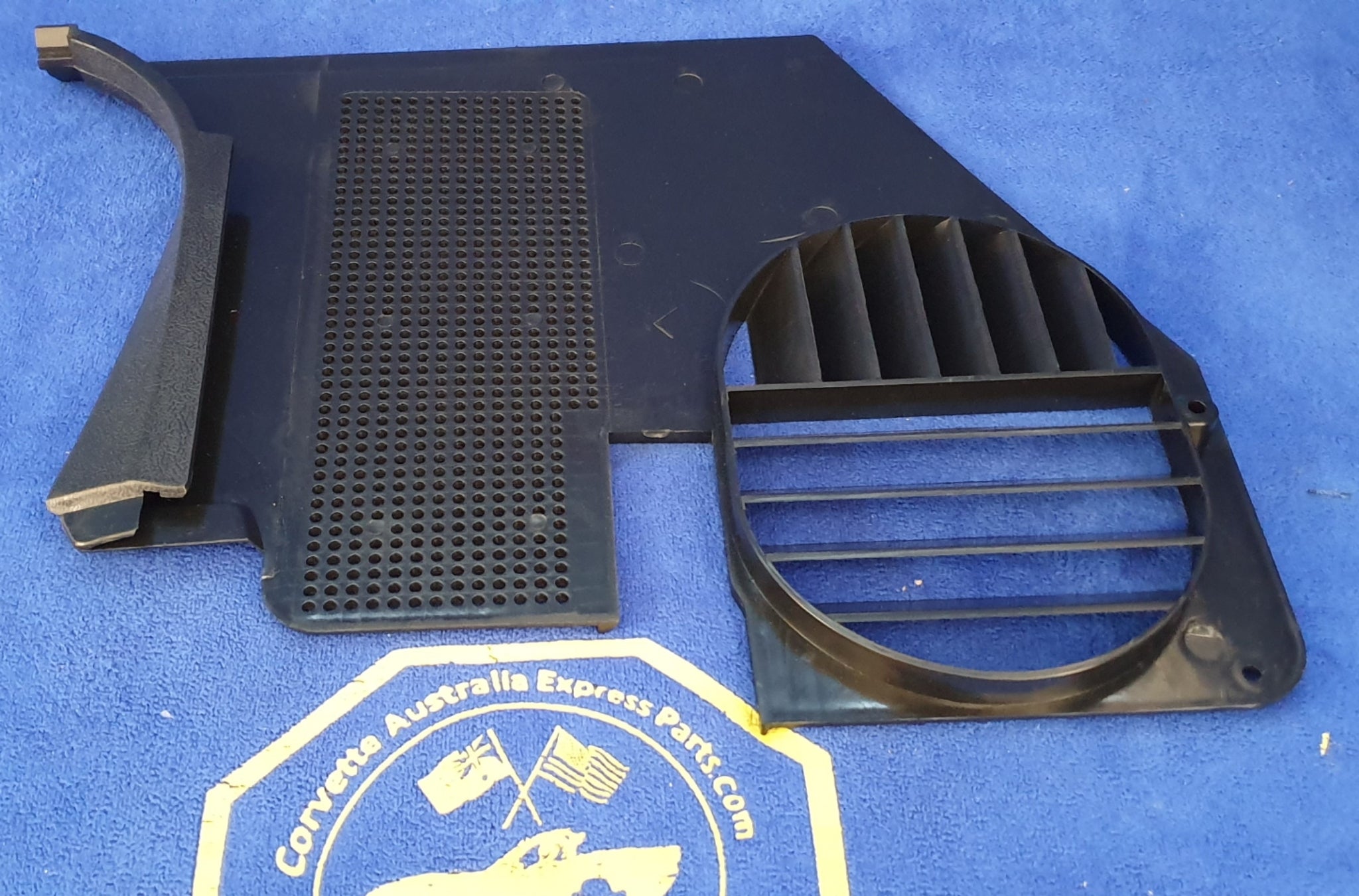Panel Kick With Vent Black Left-68-77