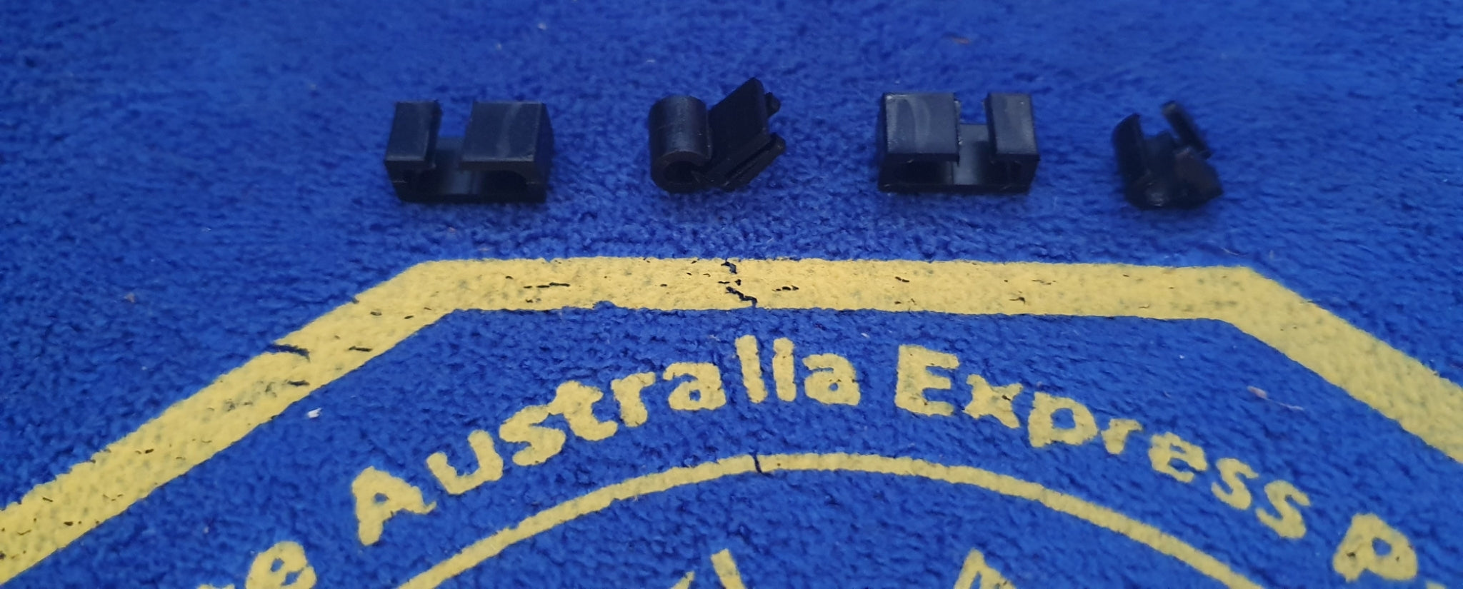 Clip Kit Windshield Washer Nozzle Tube Right-69-73