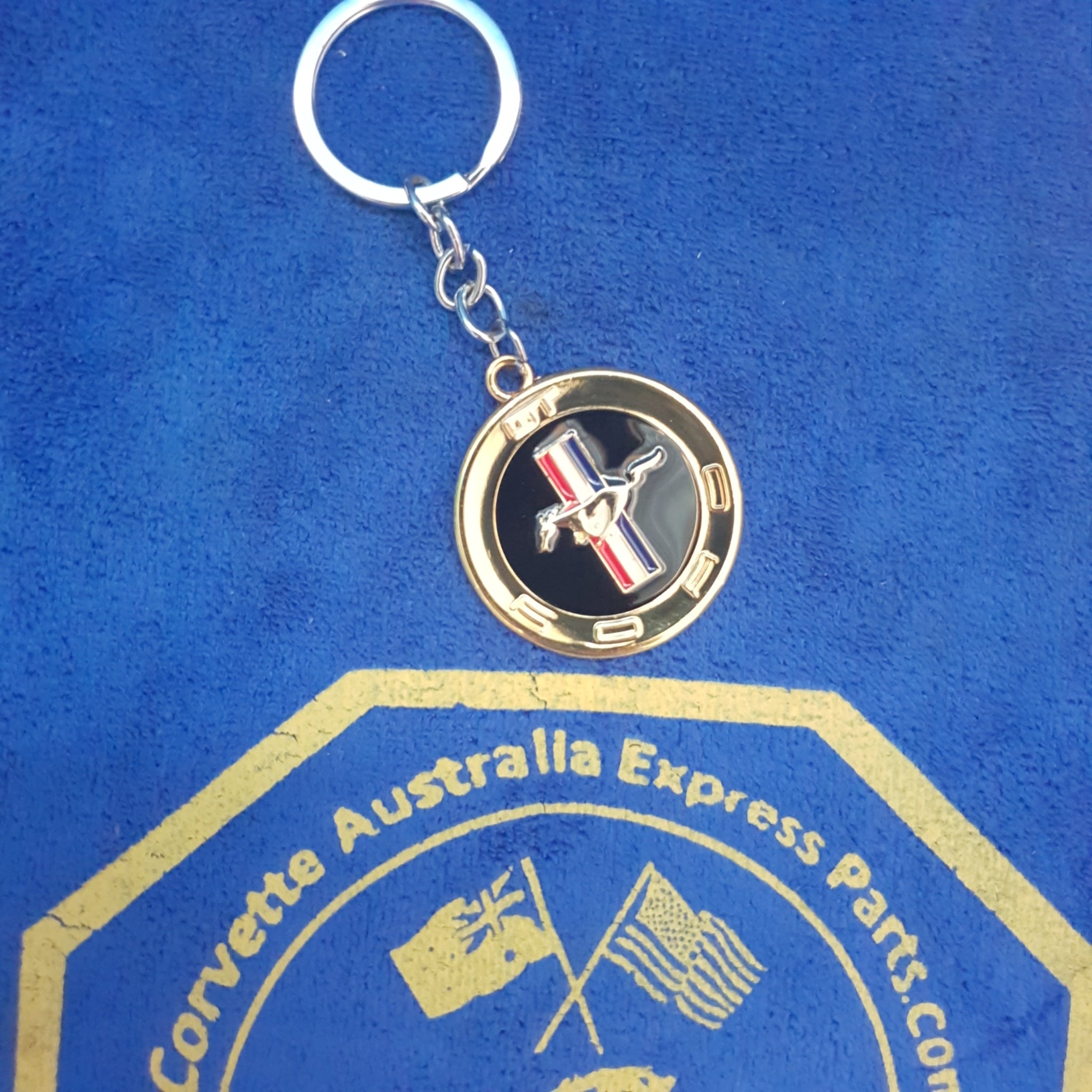 3D Metal New Horse Emblem Badge Keychain Keyring Key Chain Ring Fit For Ford Mustang Gt 500 Cobra Car Styling