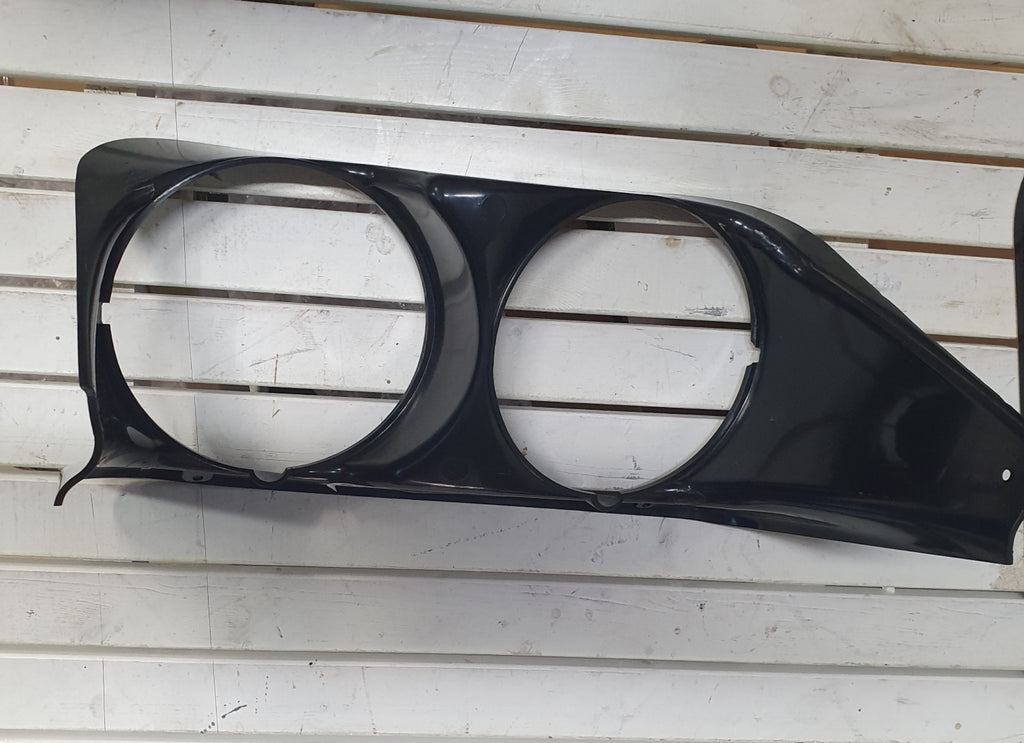 Bezel Headlamp Right-68-82