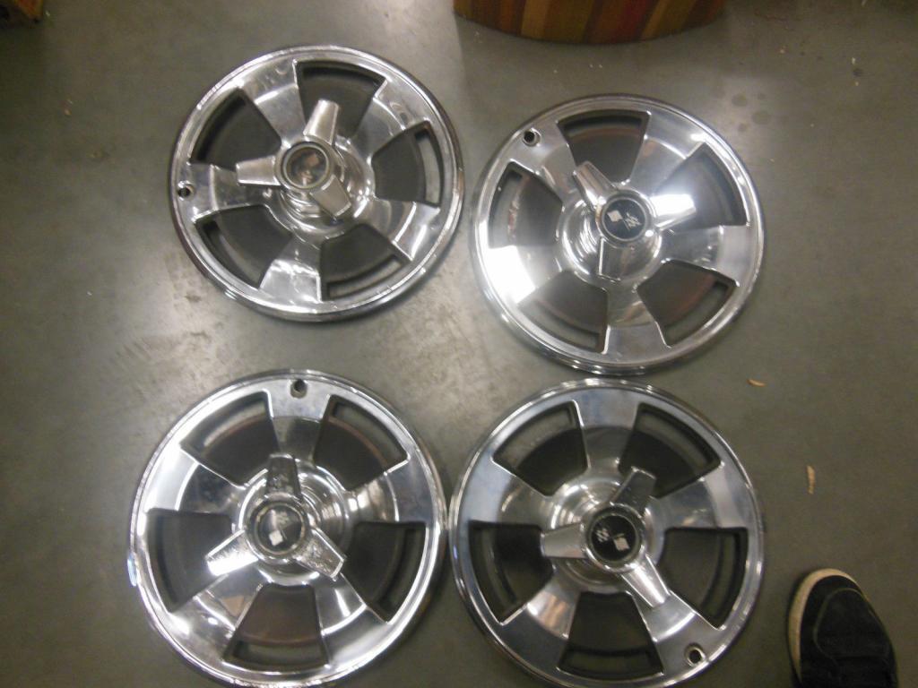 66 C1 Hubcap Set Good Used