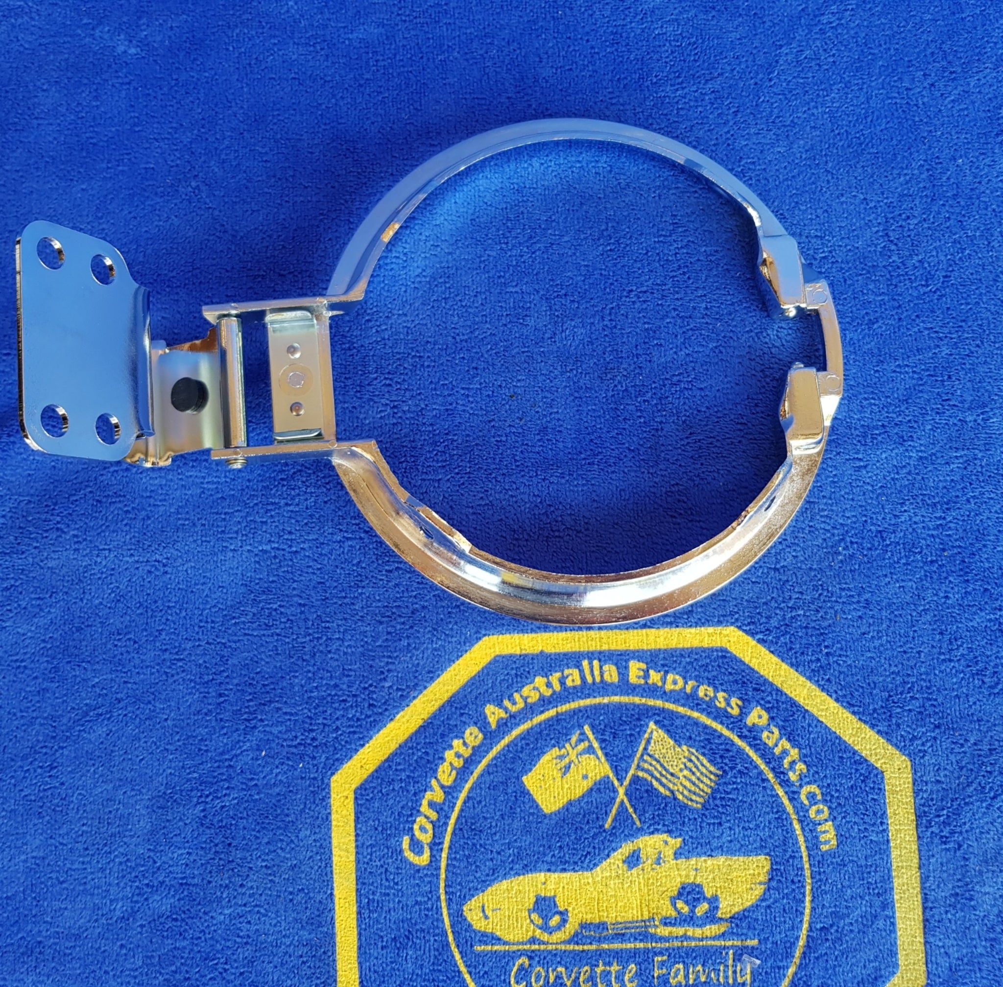 Bezel And Hinge Assembly Fuel Door-68-70