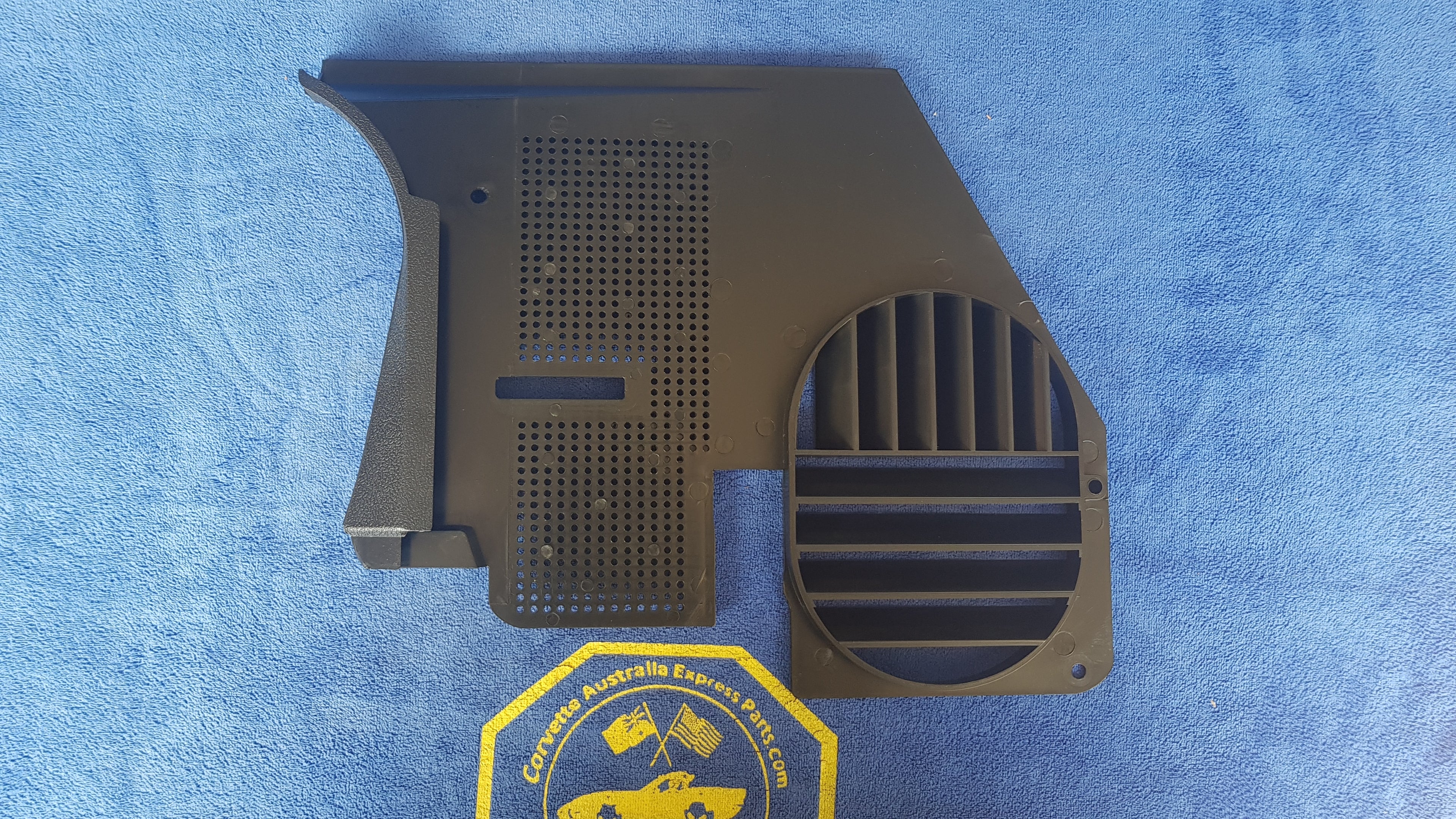 Panel Kick With Vent Black Left-78-82